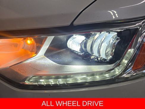 Used 2020 Chevrolet Traverse High Country w/ LPO, Floor Liner Package AWD/4WD image 33