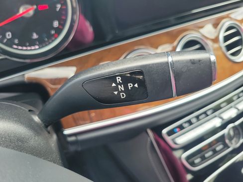 Used 2017 Mercedes-Benz E 300 4MATIC image 26