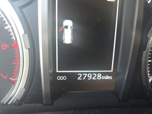 Used 2024 Toyota 4Runner TRD Off-Road Premium image 13