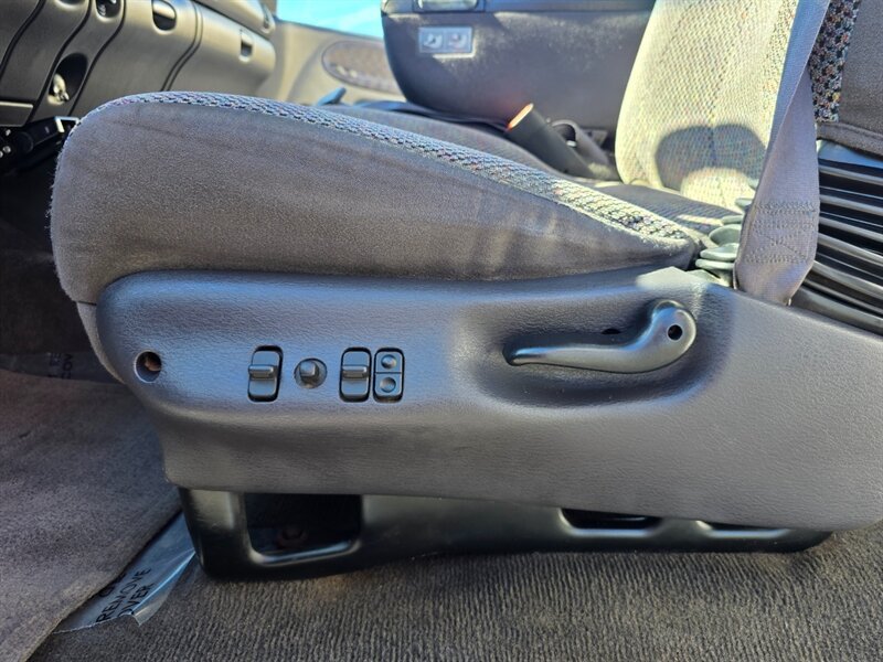 Used 2001 Dodge Ram 2500 Truck 4x4 Quad Cab image 36