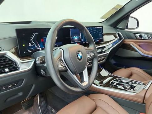 Used 2026 BMW X5 sDrive40i image 19