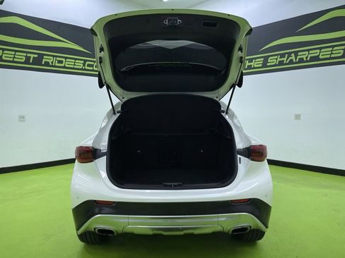 Used 2019 INFINITI QX30 Premium w/ Navigation Package image 9