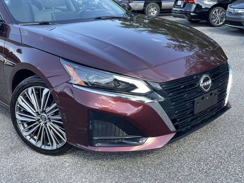 Used 2023 Nissan Altima 2.5 SL AWD/4WD image 9