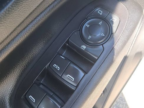 Used 2018 Chevrolet Equinox LT AWD/4WD image 12
