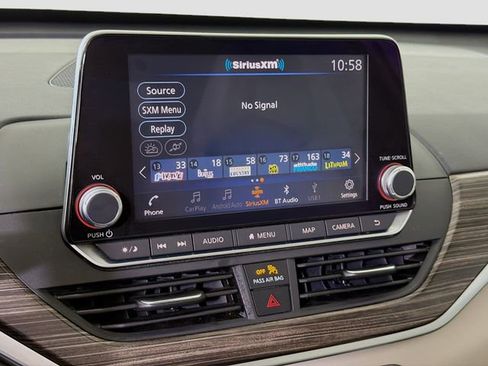 Used 2022 Nissan Altima 2.5 SL FWD image 15