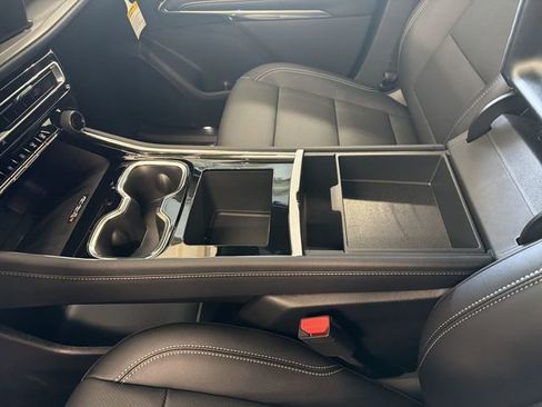 New 2026 Chevrolet Traverse LT w/ Midnight/Sport Edition AWD/4WD image 29