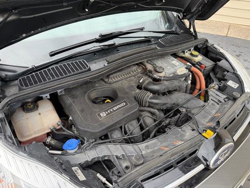 Used 2018 Ford C-MAX SE image 17