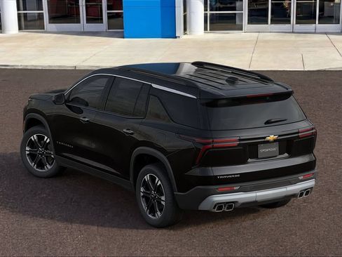 New 2027 Chevrolet Traverse LT FWD image 2