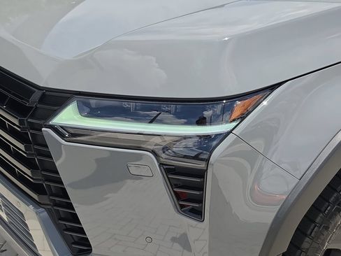 Used 2024 Lexus GX 550 AWD/4WD image 7