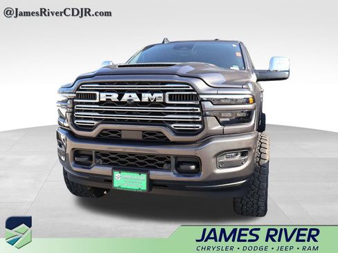 Used 2025 RAM 2500 Laramie w/ Sport Appearance Package AWD/4WD image 5