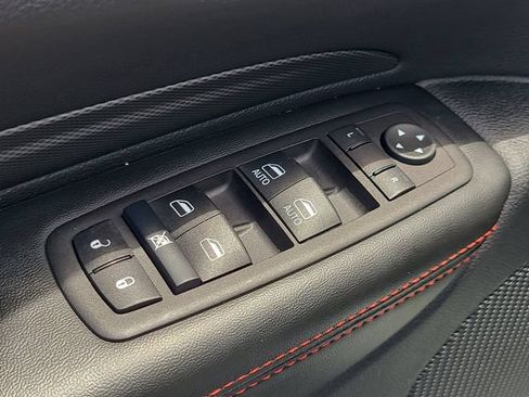 Used 2025 Dodge Durango GT AWD/4WD image 16