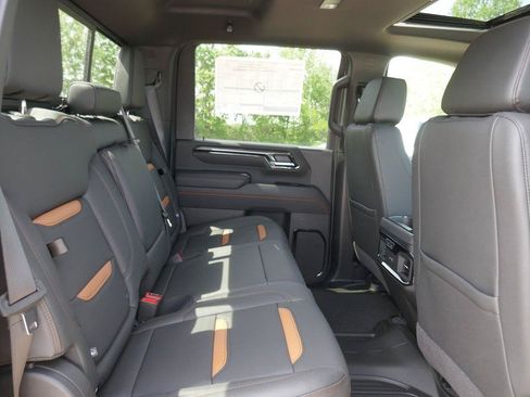 New 2026 GMC Sierra 2500 AT4 w/ AT4 Premium Plus Package AWD/4WD image 15