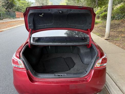 Used 2013 Nissan Altima 3.5 SV image 5