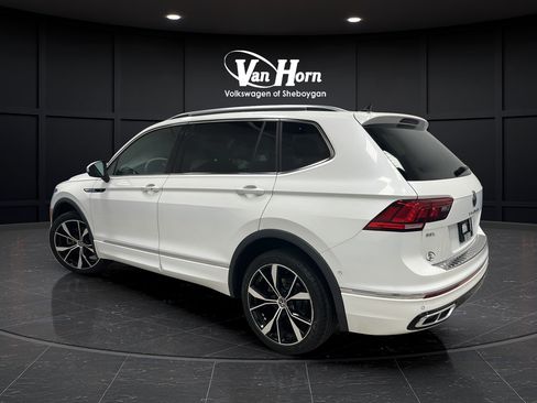 Used 2024 Volkswagen Tiguan SEL R-Line AWD/4WD image 5