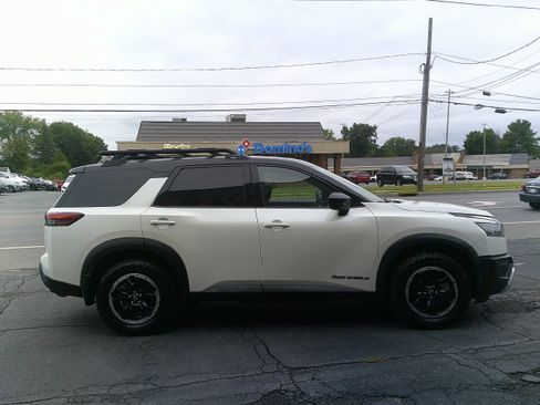 Used 2024 Nissan Pathfinder Rock Creek AWD/4WD image 10