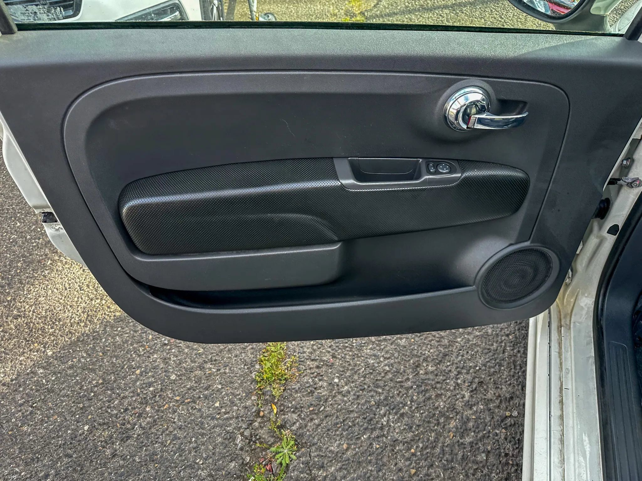 Used 2013 FIAT 500 Turbo w/ Beats Audio Pkg FWD image 10