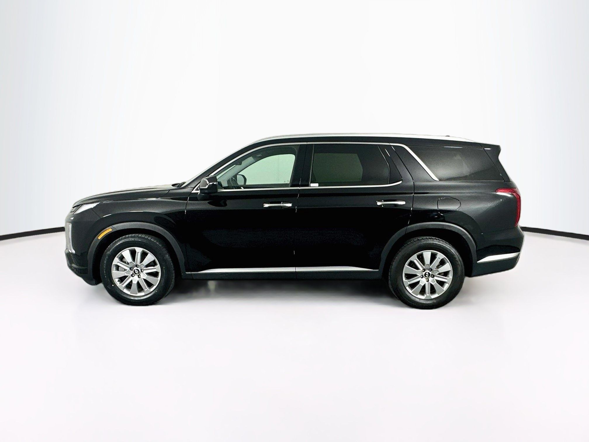 Used 2025 Hyundai Palisade SEL FWD image 4