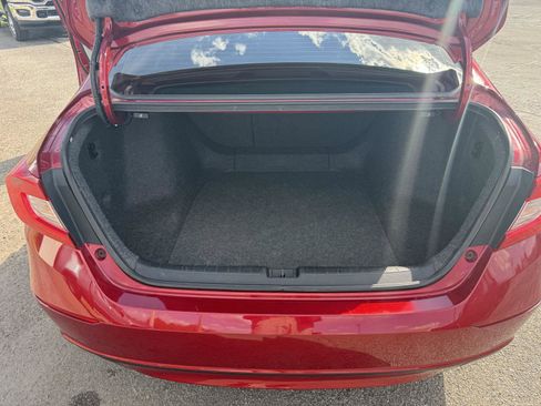 Used 2018 Honda Accord EX-L image 38