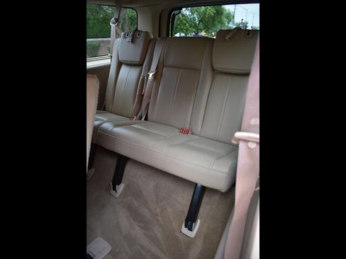 Used 2013 Ford Expedition EL XLT image 24