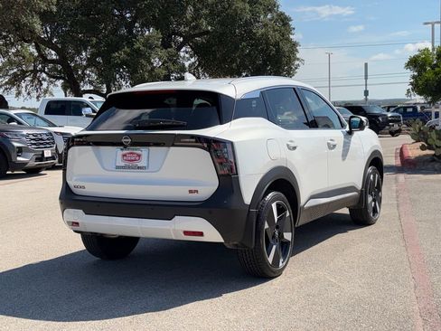 Used 2025 Nissan Kicks SR FWD image 5