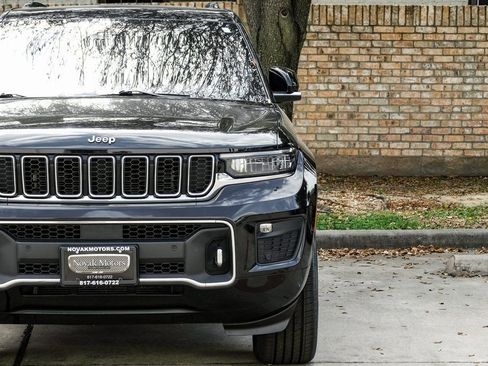 Used 2023 Jeep Grand Cherokee Overland w/ Luxury Tech Group IV image 58