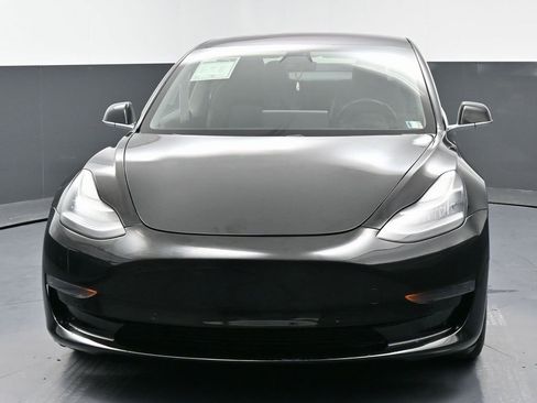 Used 2019 Tesla Model 3 Standard Range Plus image 4