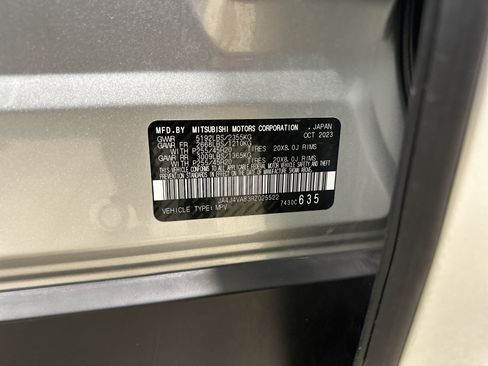 Used 2024 Mitsubishi Outlander SE AWD/4WD image 36