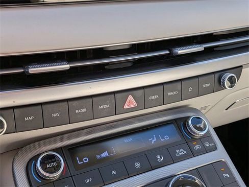 Used 2023 Hyundai Palisade Limited w/ Cargo Package image 23