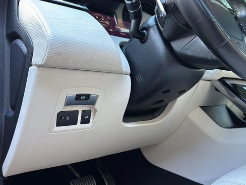 Used 2020 Land Rover Range Rover Velar R-Dynamic S AWD/4WD image 40