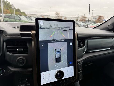 Certified 2022 Ford F150 Lightning Lariat w/ Equipment Group 511A High image 17