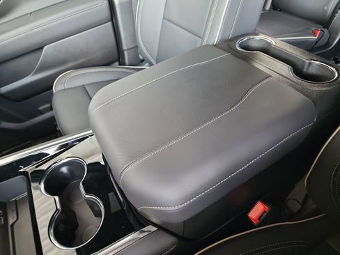 New 2026 Chevrolet Suburban Premier w/ Sun And Tow Package image 31