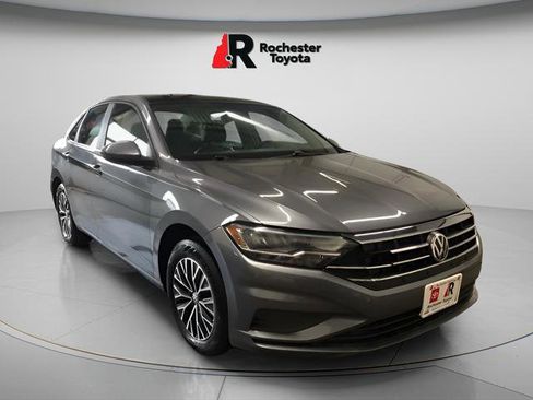 Used 2020 Volkswagen Jetta SE FWD image 1