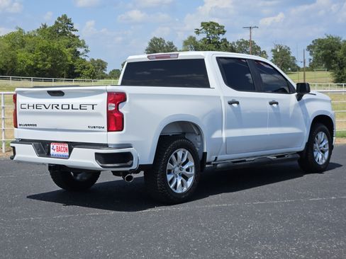 Used 2021 Chevrolet Silverado 1500 Custom w/ LPO, Dark Essentials Package RWD image 4