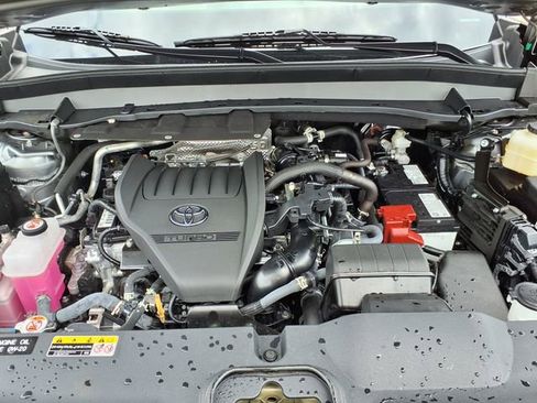 Used 2025 Toyota Grand Highlander FWD image 39