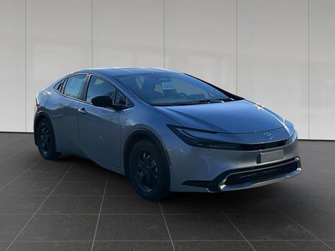 New 2026 Toyota Prius Plug-In Hybrid FWD image 7