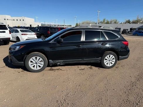 Used 2018 Subaru Outback 2.5i image 2