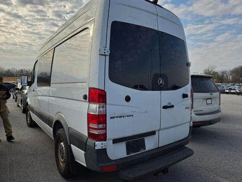 Used 2017 Mercedes-Benz Sprinter 2500 image 2