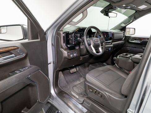 Used 2024 GMC Sierra 1500 SLE w/ Preferred Package image 13