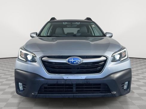 Used 2020 Subaru Outback Premium image 2