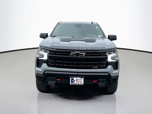 Used 2024 Chevrolet Silverado 1500 LT Trail Boss w/ Convenience Package II image 2