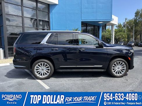Used 2024 Cadillac Escalade Premium Luxury AWD/4WD image 10