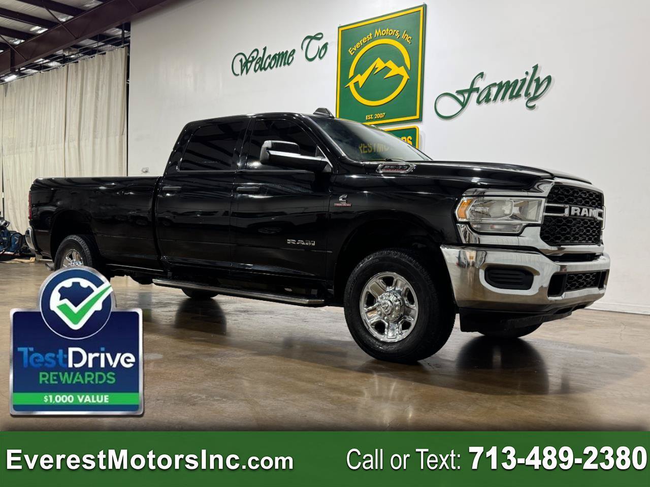 Used 2022 RAM 2500 Tradesman w/ Chrome Appearance Group AWD/4WD image 1