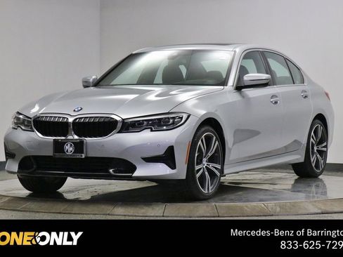 Used 2019 BMW 330i xDrive Sedan w/ Premium Package AWD/4WD image 3