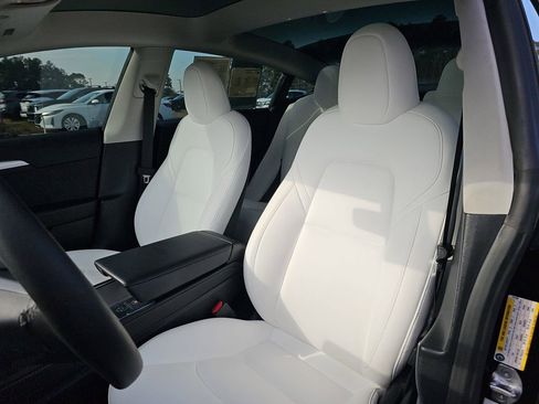 Used 2023 Tesla Model 3 Standard Range image 20