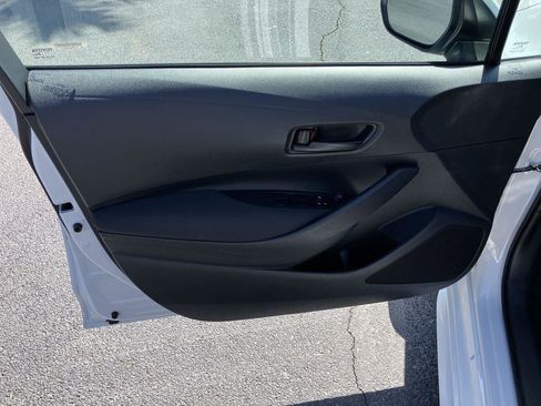 Used 2025 Toyota Corolla LE image 13