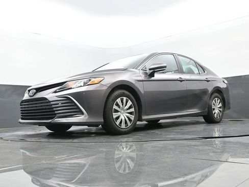 Used 2024 Toyota Camry LE FWD image 12