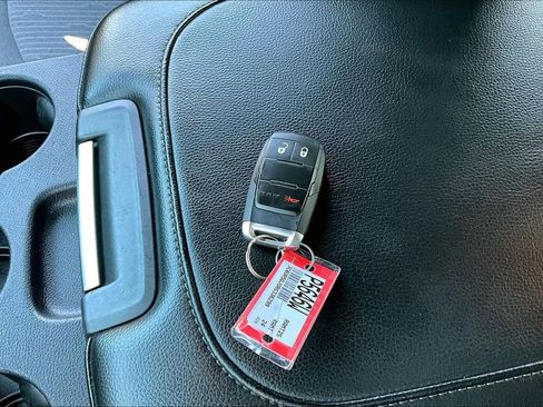 Used 2024 RAM 2500 Big Horn image 33