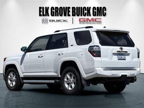 Used 2022 Toyota 4Runner SR5 Premium image 6