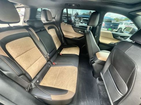 Certified 2025 Chevrolet Equinox ACTIV w/ Convenience Package III image 26