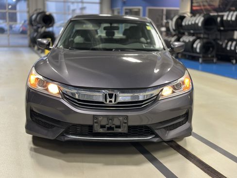 Used 2017 Honda Accord LX image 2